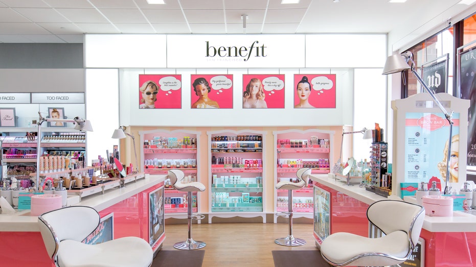 Ulta Benefit brow bar fbn