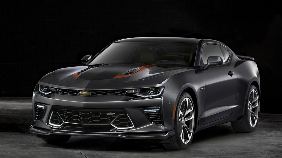 Chevrolet Camaro 2017 50th anniversary FBN