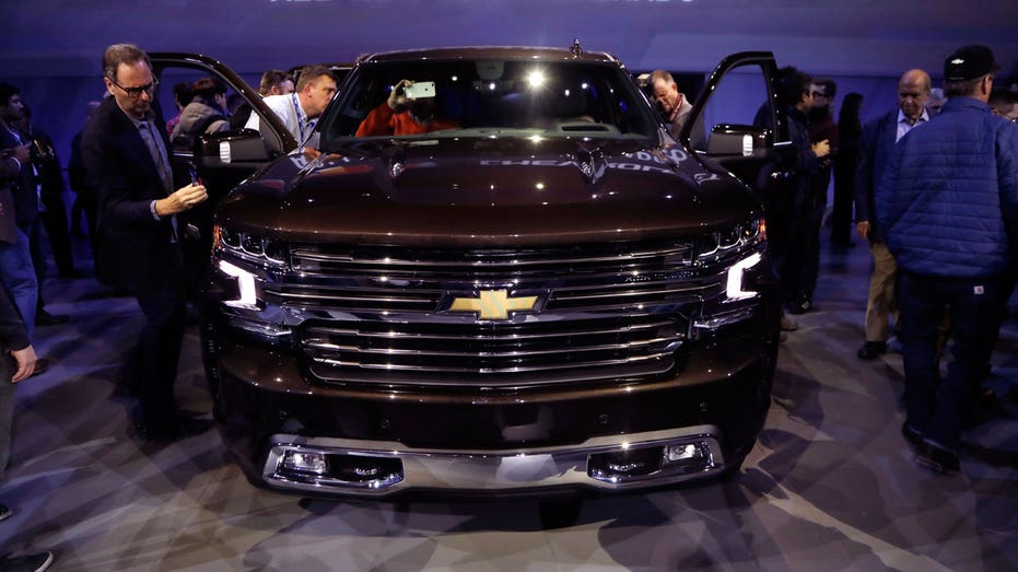 2019 Chevrolet Silverado Detroit auto show AP FBN