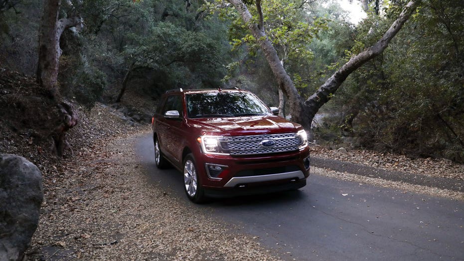 2018 Ford Expedition on road FBN