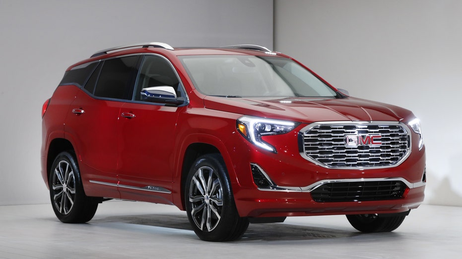 GMC Terrain 2017 Detroit auto show FBN