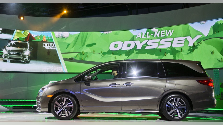 Honda Odyssey 2017 Detroit auto show FBN