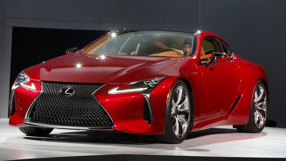 Lexus LC 500 close-up, Toyota, Detroit Auto Show