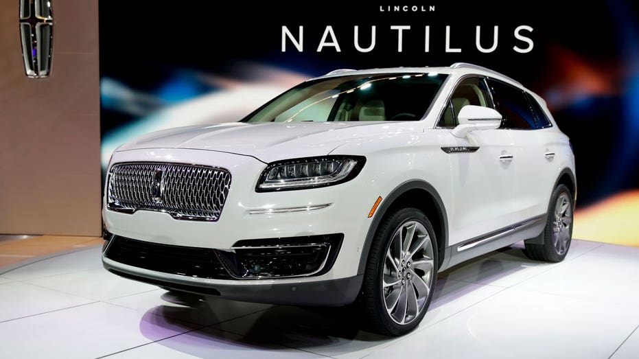 LA Auto Show Lincoln Nautilus AP FBN