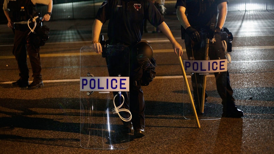 Police in Riot Gear RTR FBN