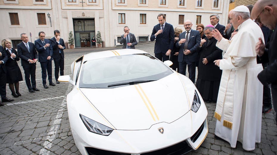 Pope Francis Lamborghini Huracan 2 AP FBN