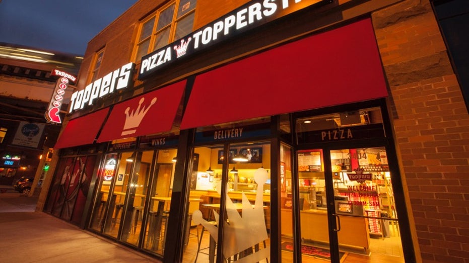 Toppers Pizza Exterior FBN