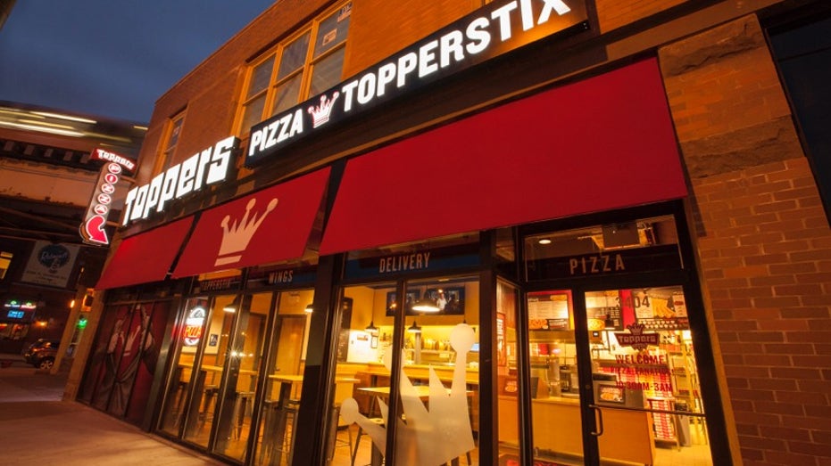 Toppers Pizza Exterior FBN