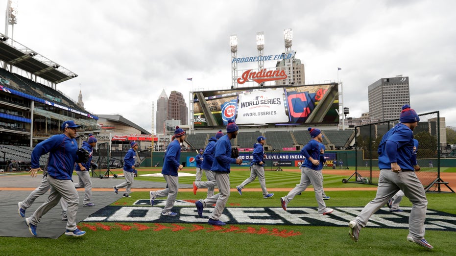 2016 World Series Cubs workout FBN