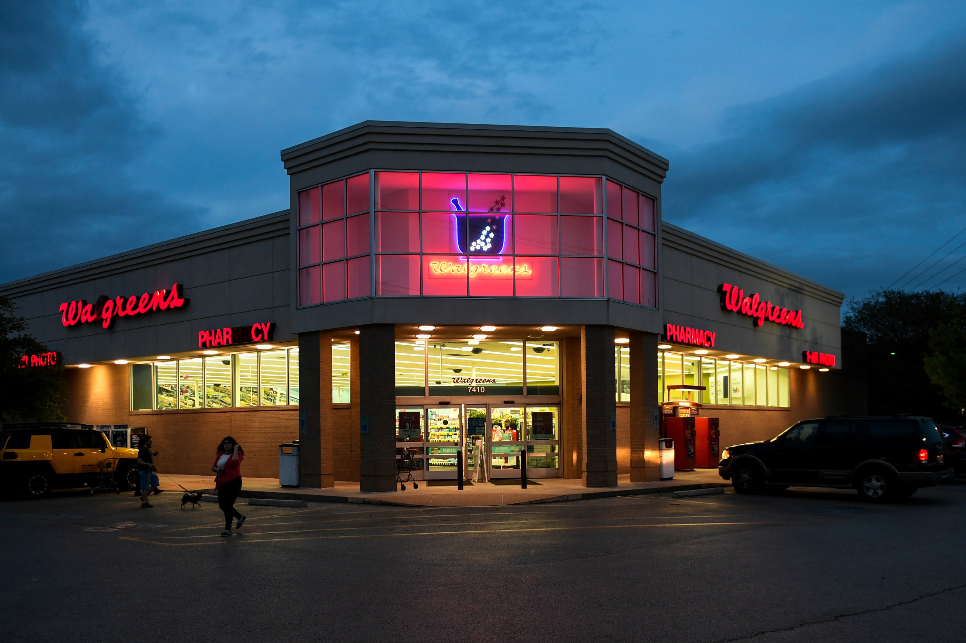 Walgreens Pharmacy Business Drives Profit Sales Beat Fox Business