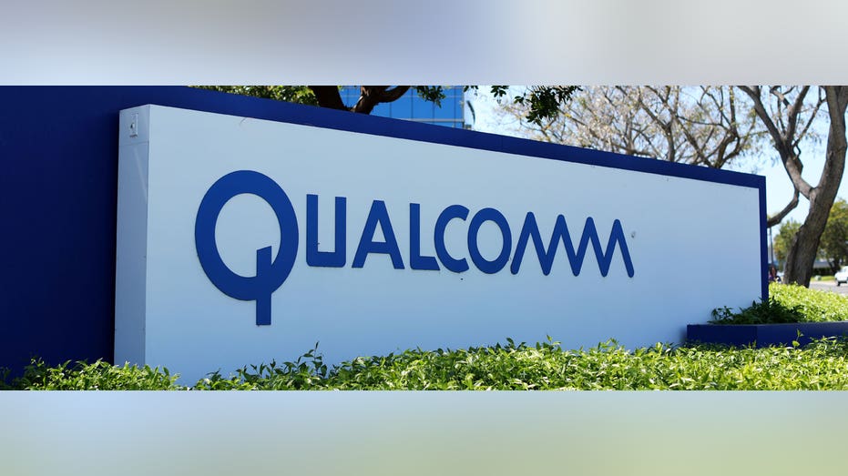 Qualcomm sign