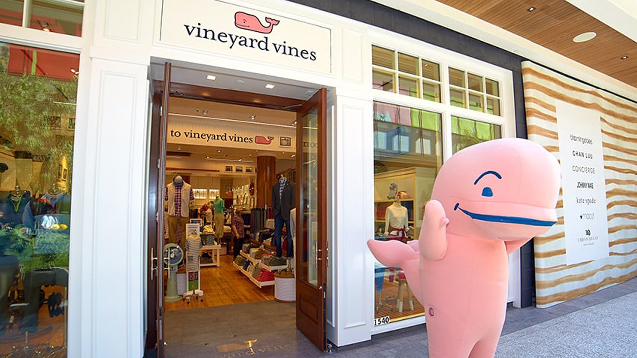 Vineyard Vines says it s thriving in era of struggling retail Fox Business
