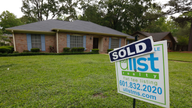 US mortgage rates highest since 2013; 30-year at 4.58 pct.