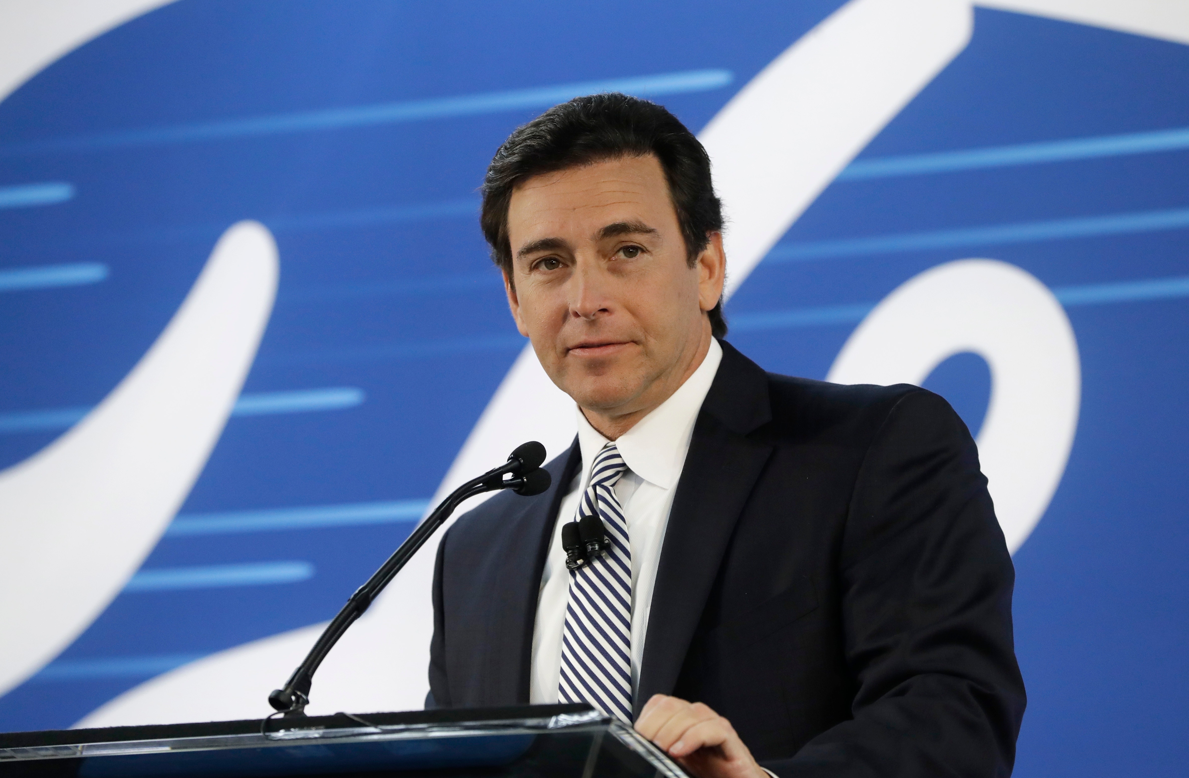 Hertz taps former Ford chief executive Mark Fields as interim CEO Fox