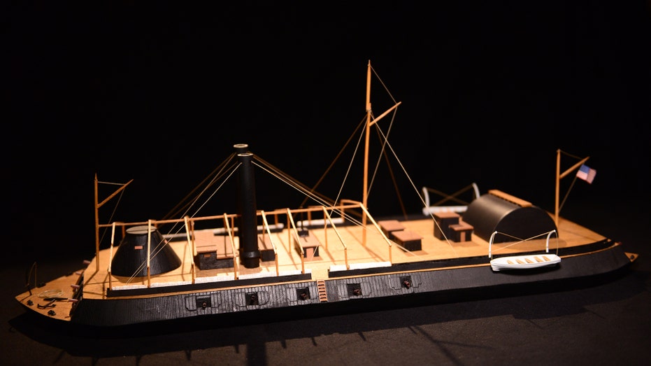 Model Ship SI