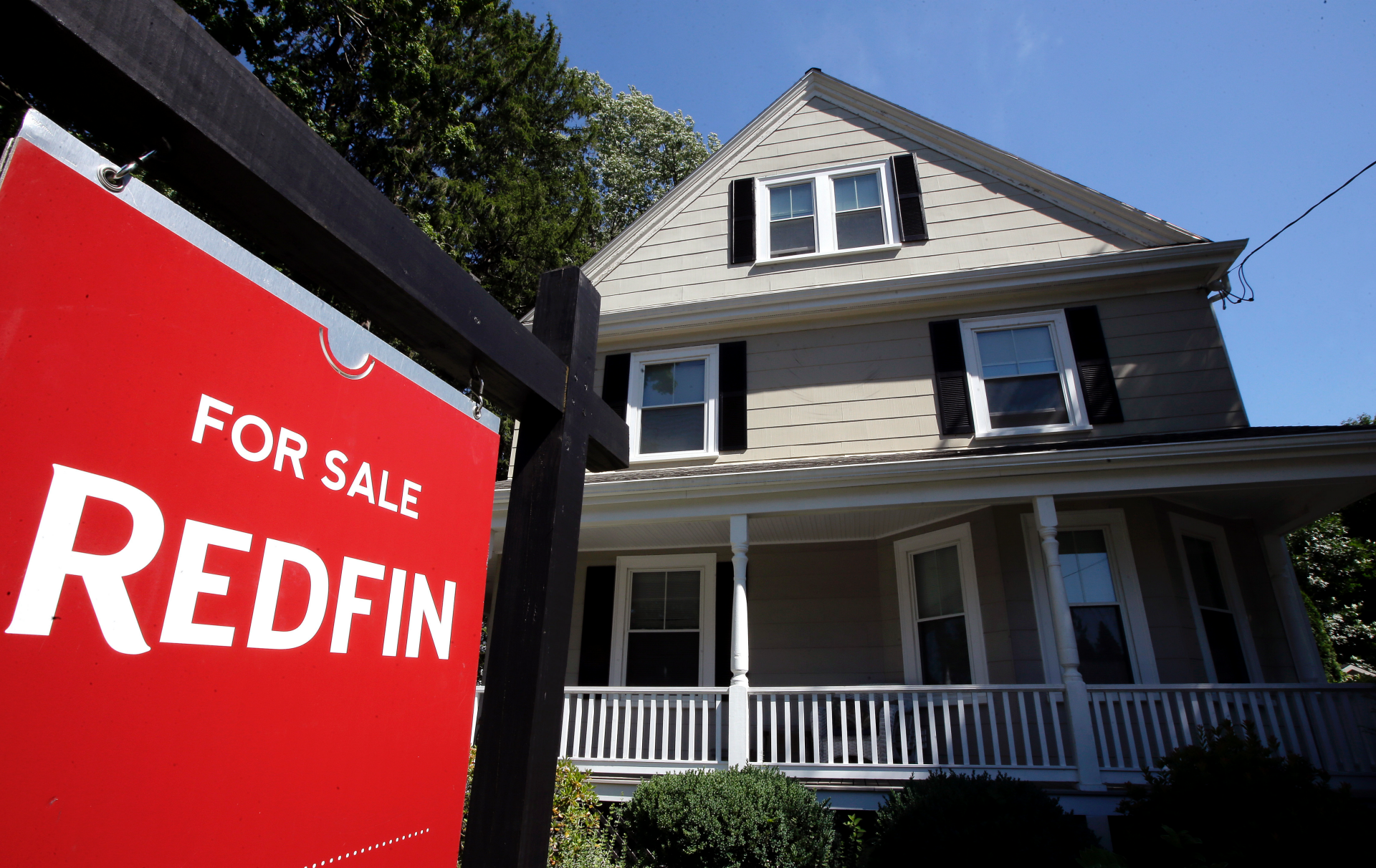 Английски дом sale. Us Mortgage rates 30 years. Sell Home to Redfin.