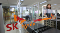 Chipmaker SK Hynix reports record-high net profit