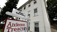 US pending home sales fell 0.7 percent in July