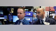 US stocks fall on continued global growth fears