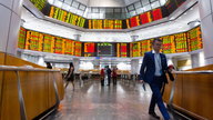 World stocks push past growth worries in China, Italy