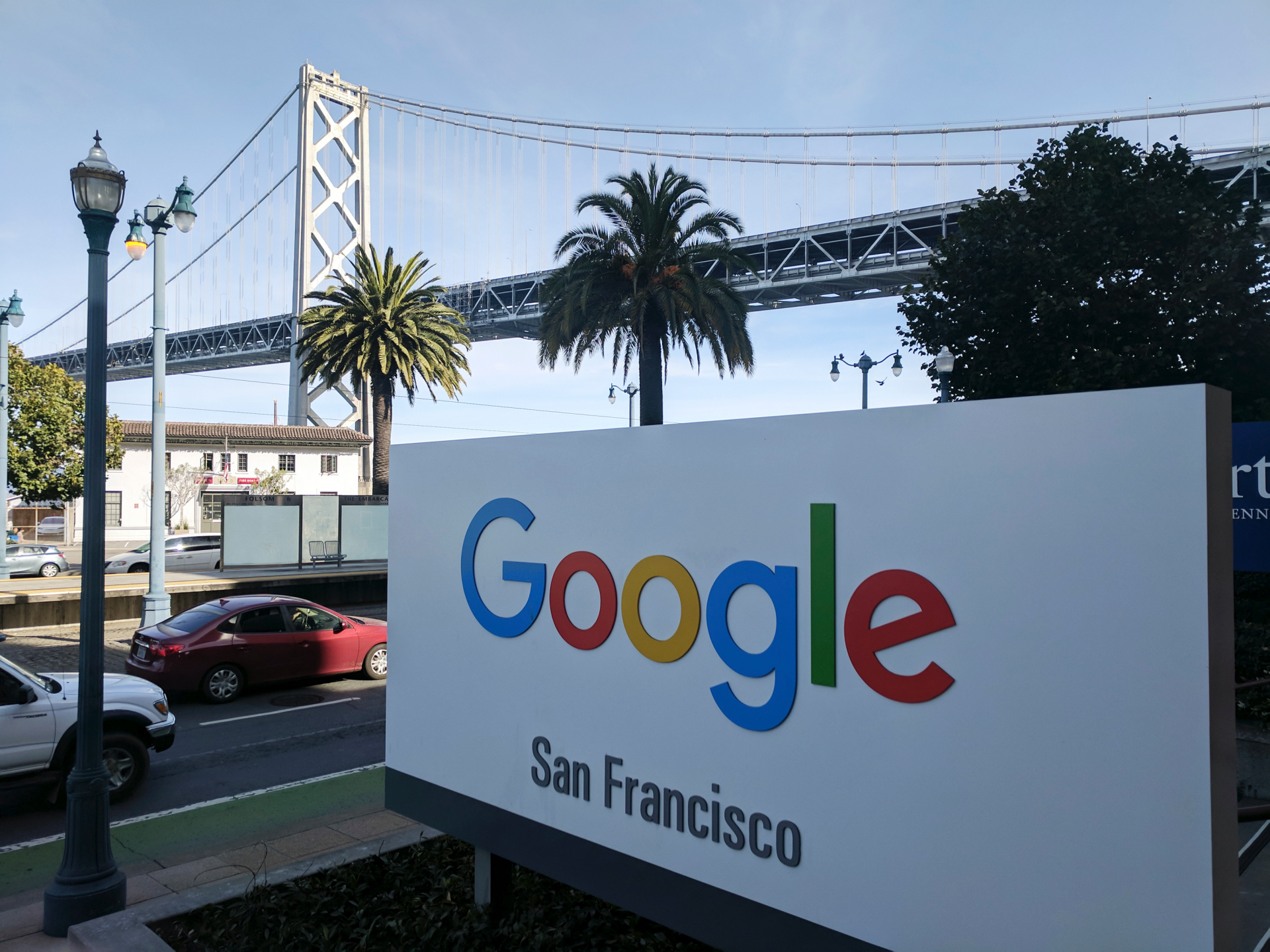 Google sf. Гугл. Сан Франциско гугл. Здание гугл в Сан Франциско. Силиконовая Долина гугл.