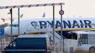 France seizes jet at takeoff after Ryanair doesn't pay bill