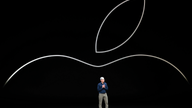 Apple's 4Q, change in iPhone sales disclosure jar investors