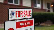 US long-term mortgage rates dropped to 4.55 pct. average