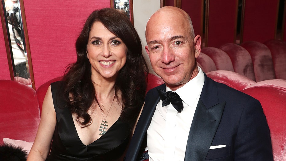 Jeff Bezos e Mackenzie Scott