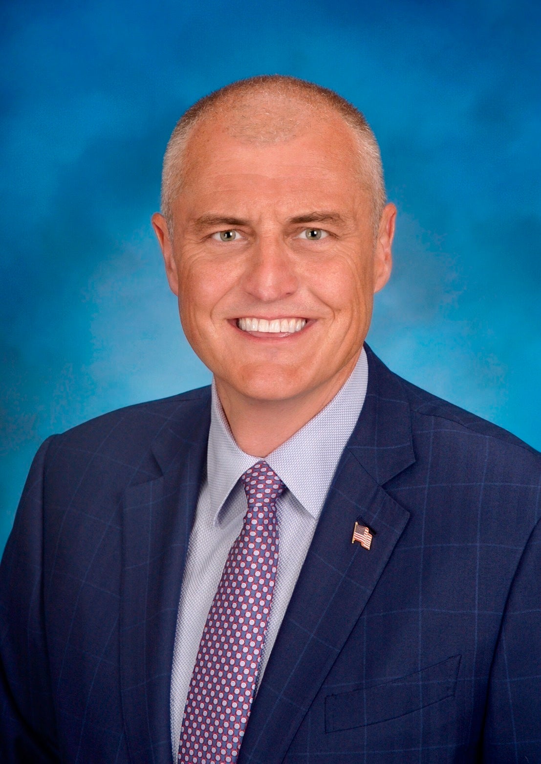 AutoNation names USAA executive as new CEO