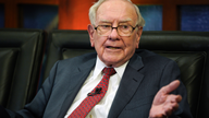Buffett praises potential successors, but no plans to retire