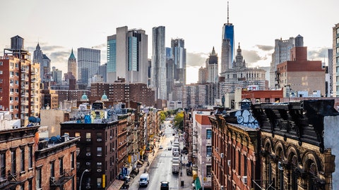Manhattan rents plunge as coronavirus drives vacancies to record