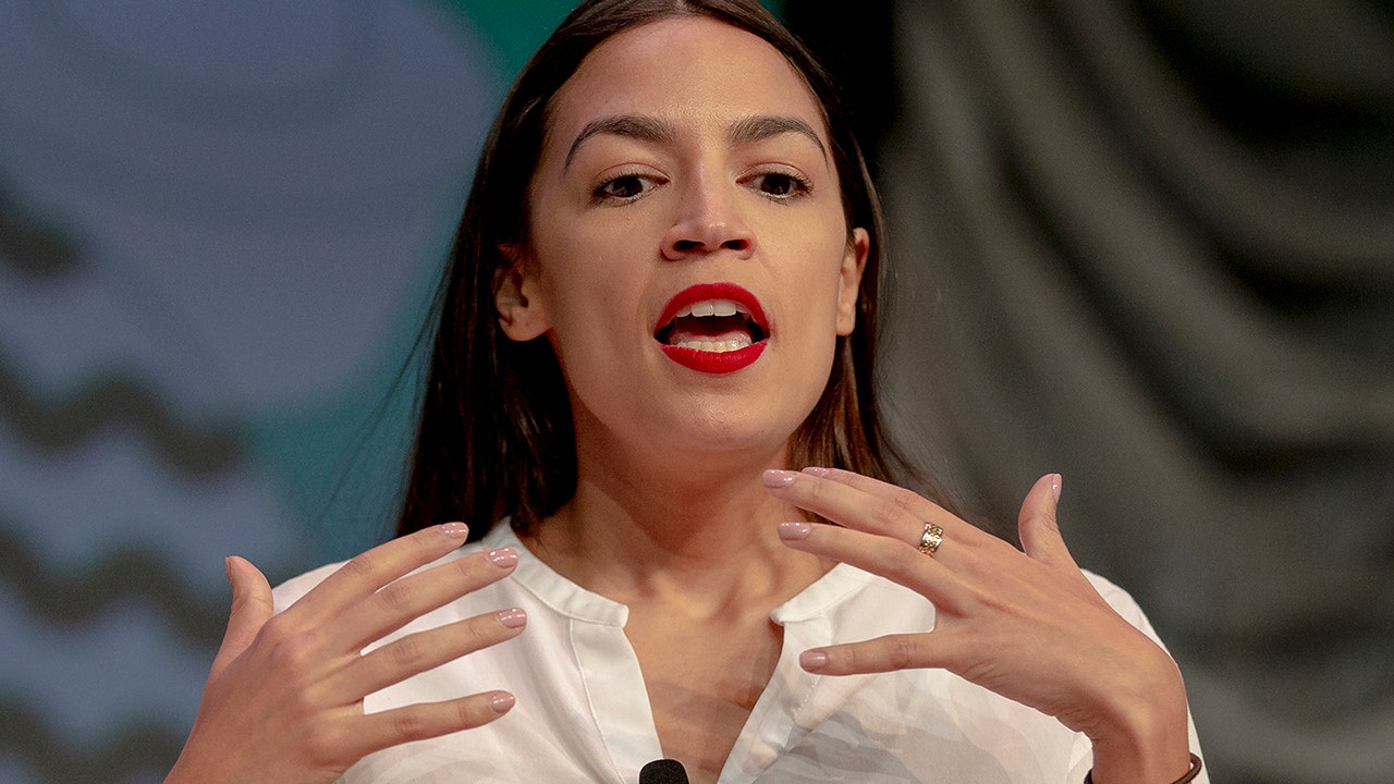 Joe lieberman ocasio cortez new arrivals