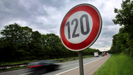 EU aims to put speed limit technology on cars