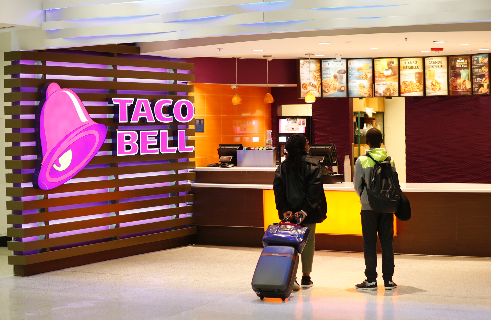 Taco Bell Themed Hotel To Open For 3 Nights In August