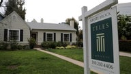Baby boomers staying in homes versus downsizing after retirement, report says