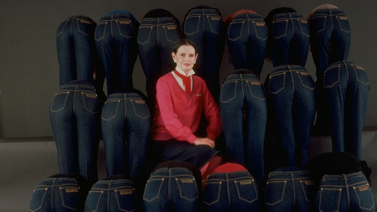 Gloria vanderbilt clothing company clearance