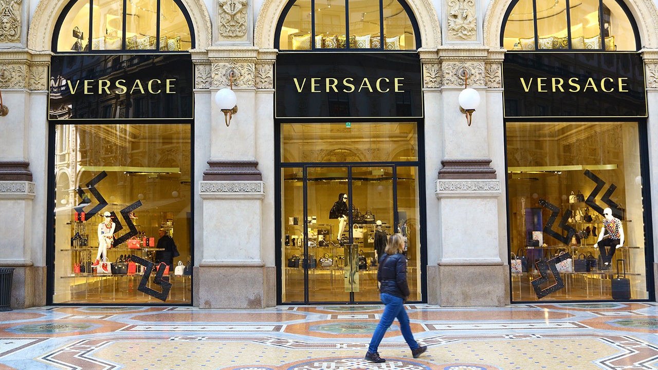 Versace plans to open more than 100 stores by 2022 | Fox Business