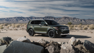Edmunds compares the Kia Telluride and Honda Pilot