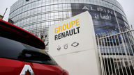 Renault delays decision on Fiat Chrysler marriage proposal