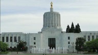 Oregon GOP state senators fled state to avoid climate change vote