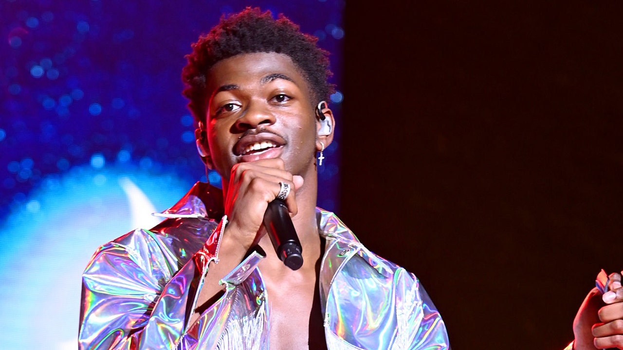 Lil Nas X S Old Town Road Sets New Billboard Record For Most