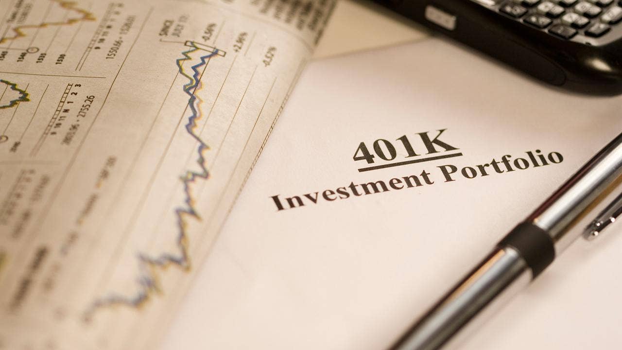 Here’s what to do with your 401(k) in the midst of the market drop