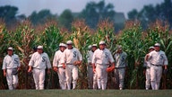 New York Yankees to play Chicago White Sox in first-ever MLB game at 'Field of Dreams'