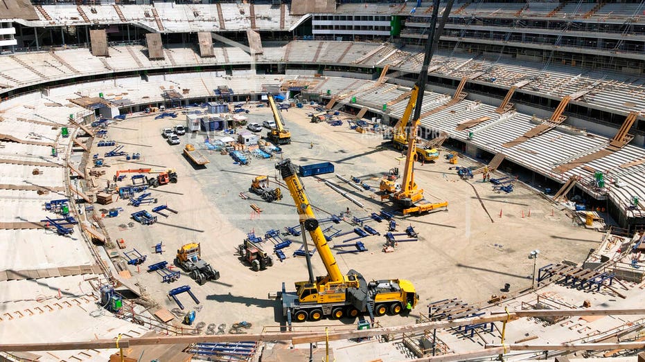 LA Times: LA Rams' New Stadium Groundbreaking Next Week - Turf