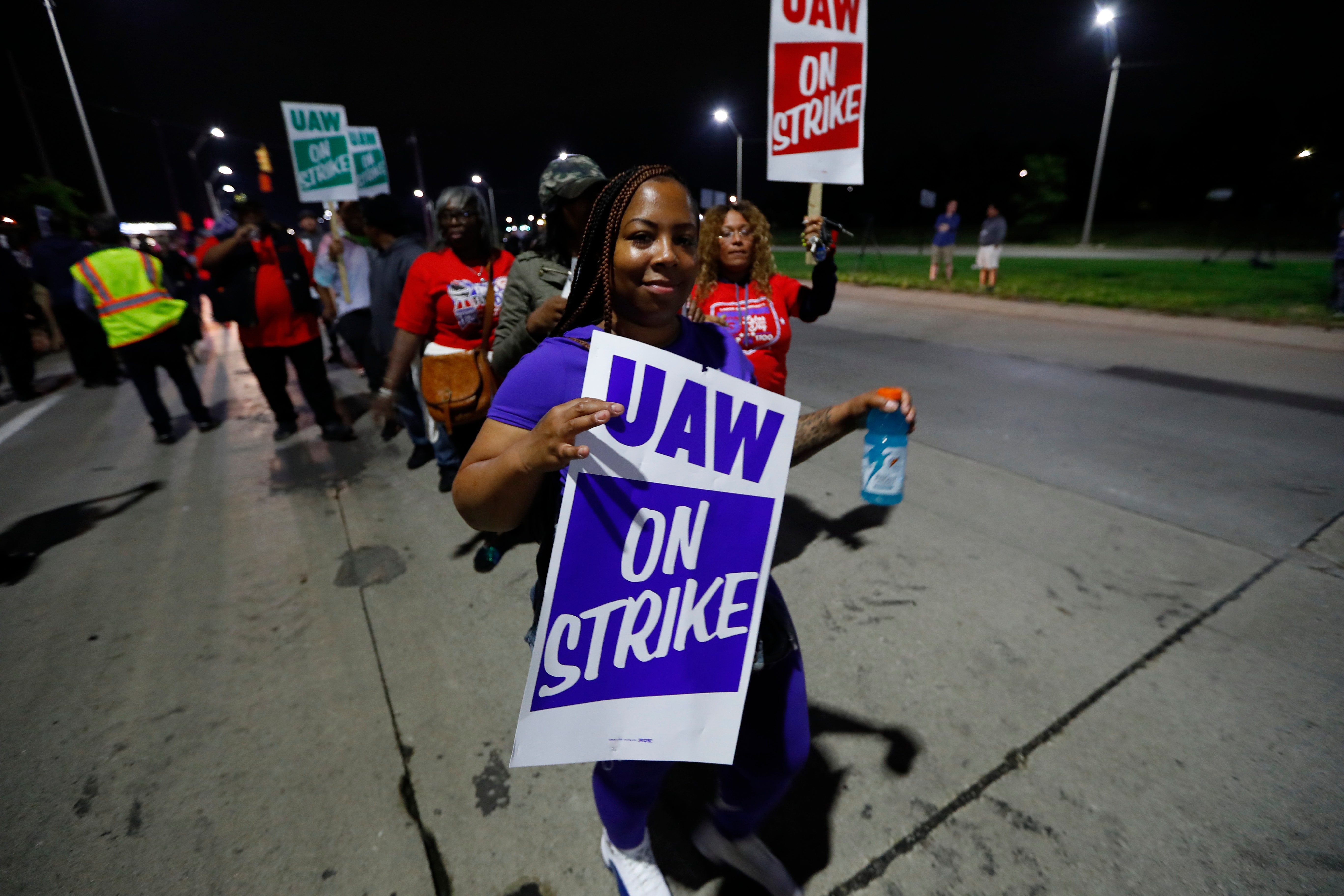 GMUAW negotiations continue as strike enters 10th day