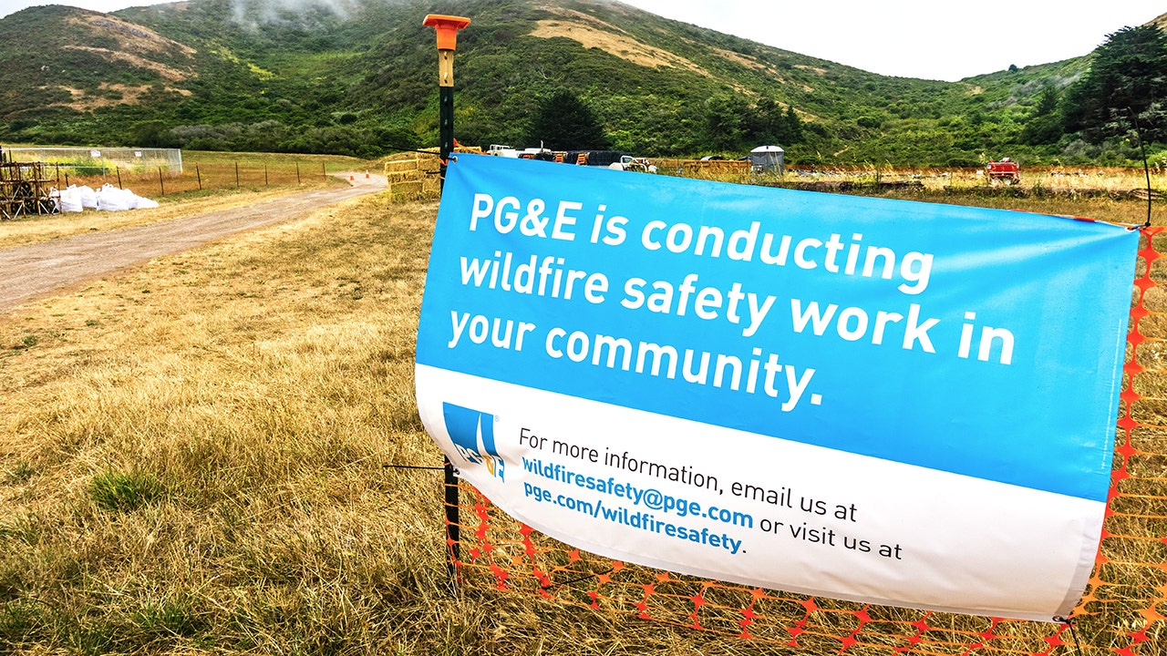 PG&E warns of California blackouts amid wildfire time