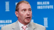 Trump impeachment inquiry ‘theatrics’: Billionaire Jeffrey Gundlach - EXCLUSIVE