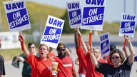 UAW strike against General Motors enters third week, talks resume Monday