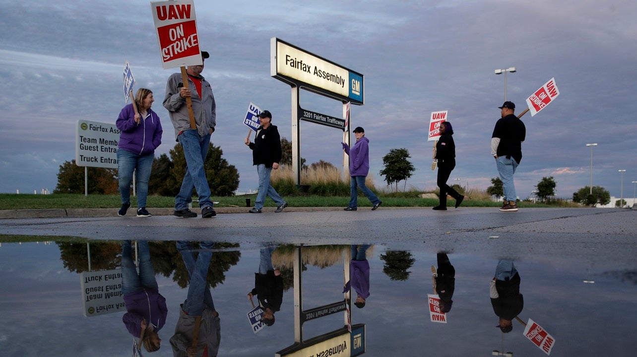GM could have prevented this UAW strike Car dealership chairman Fox